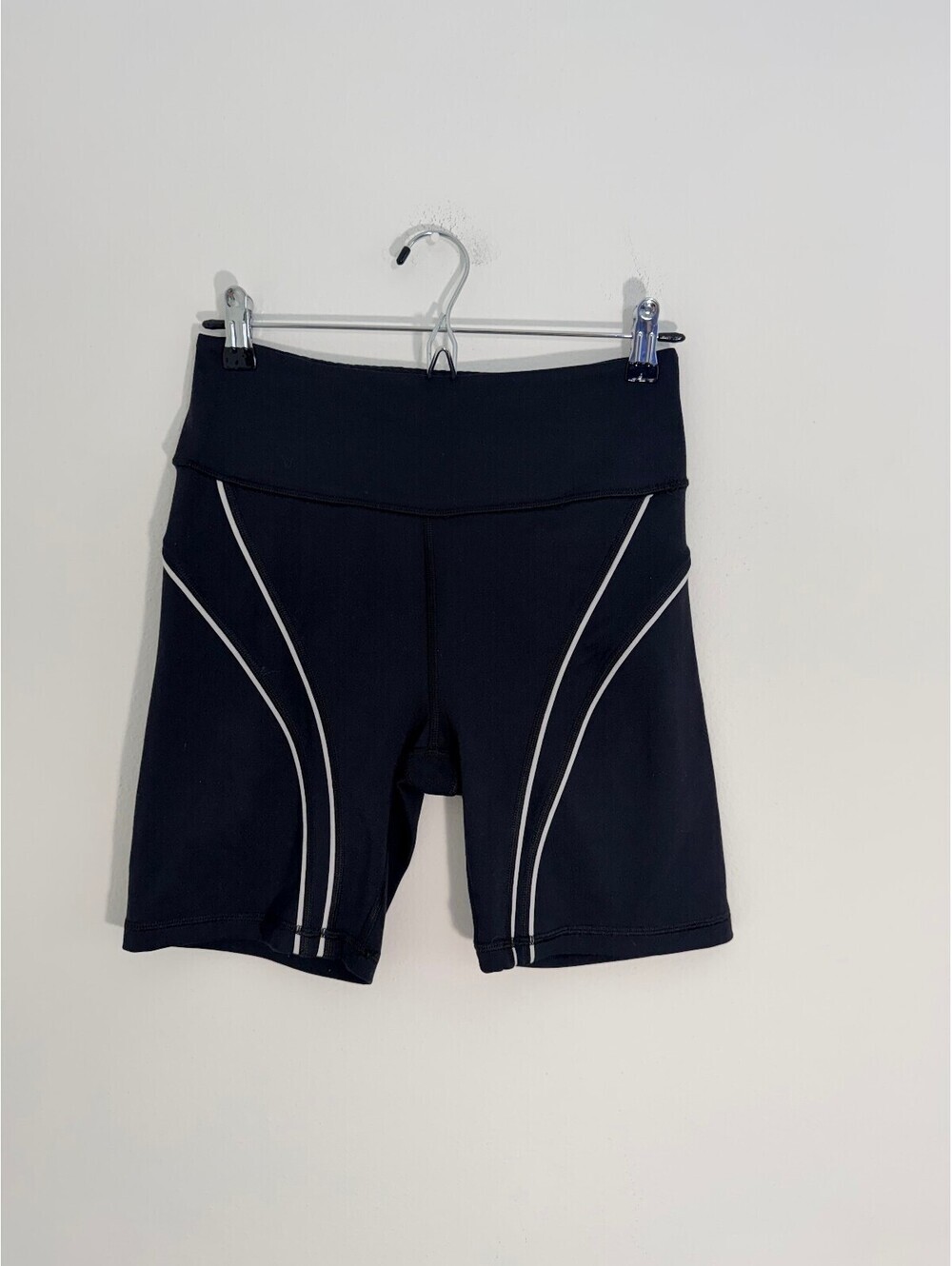 Victoria's Secret VSX Black High Rise Biker Shorts Medium Zip Pocket Athletic
